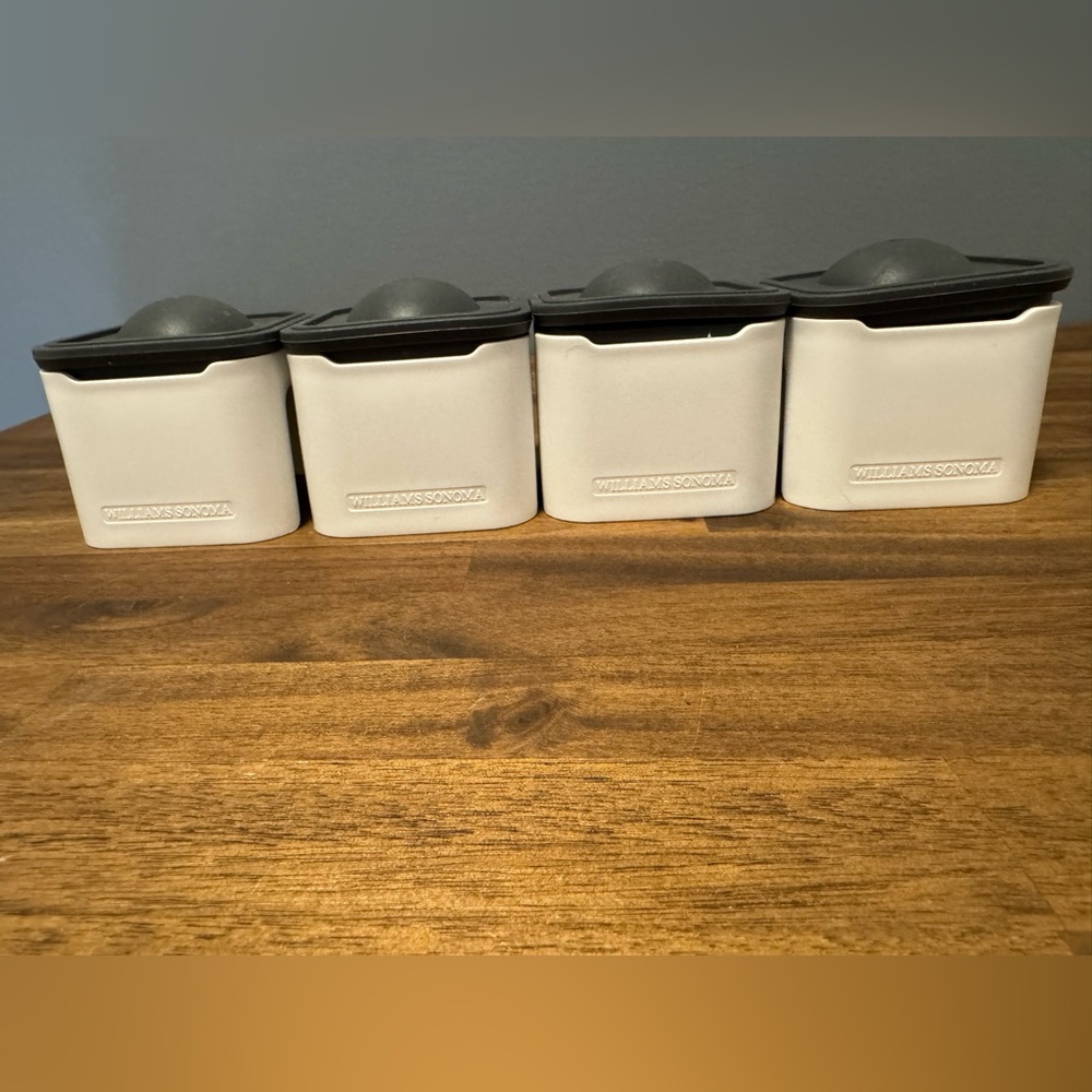 Williams Sonoma Sphere Ice Molds, Set of 4